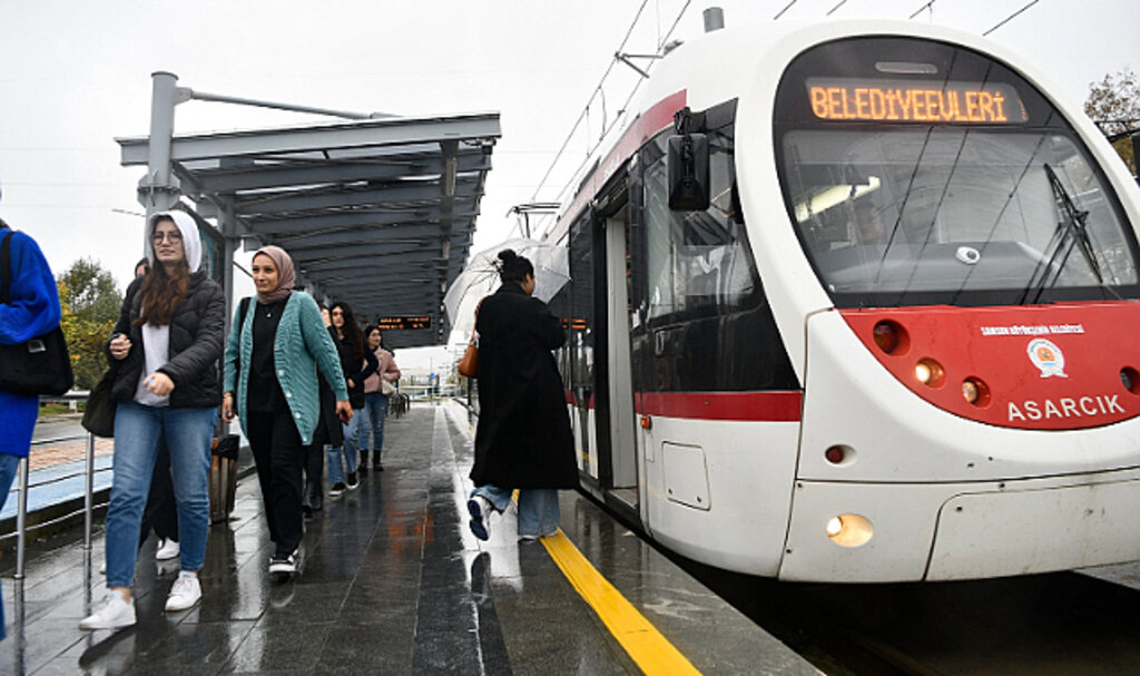 Samsun'da Hafif Raylı Sistem’in Kapasitesi Artırılıyor!