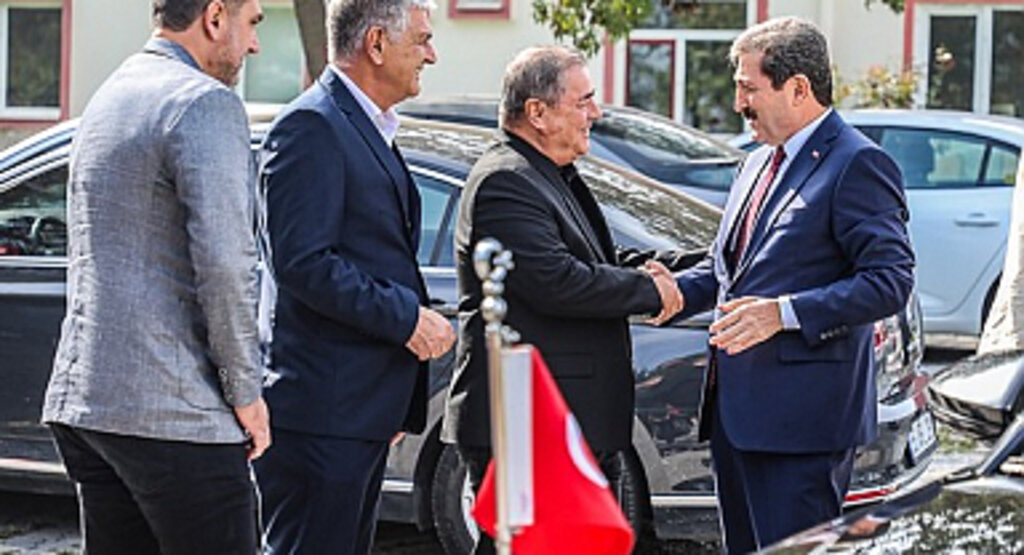 Vali Orhan Tavlı’dan Samsunspor’a Ziyaret!