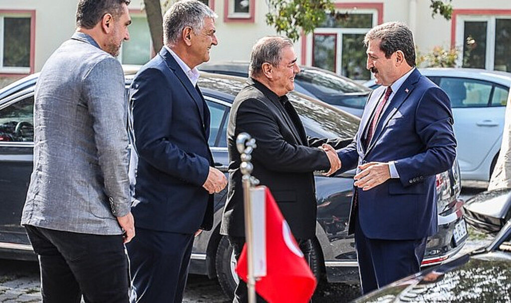 Vali Orhan Tavlı’dan Samsunspor’a Ziyaret!