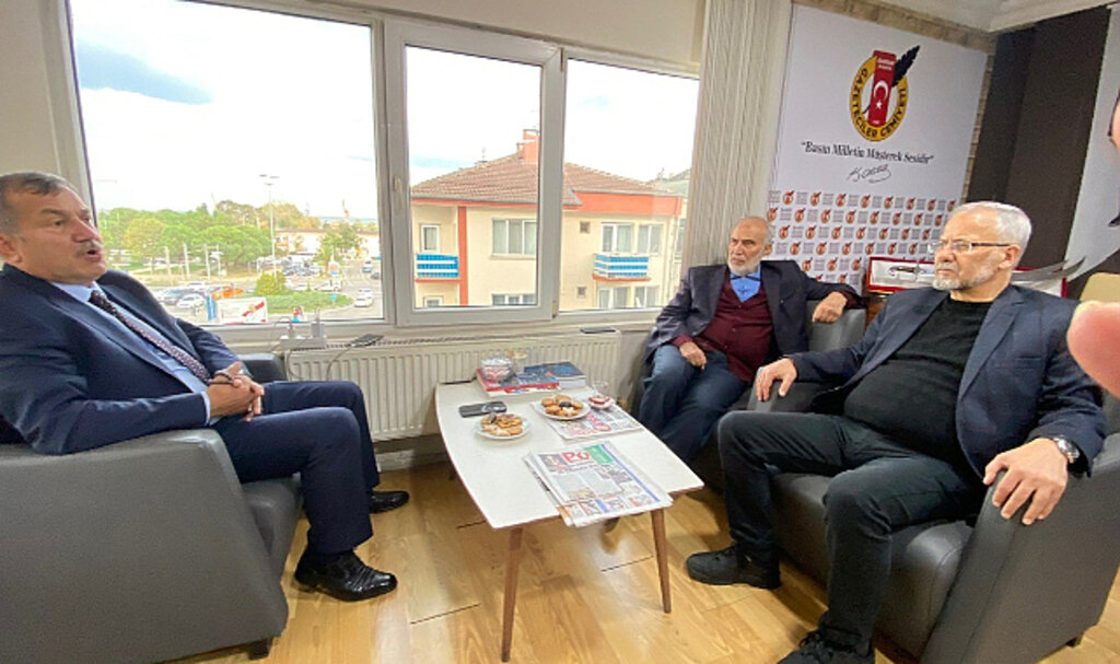 Celal Uzunkaya, 'Maaşımı Öğrenci Burslarına Vereceğim'!