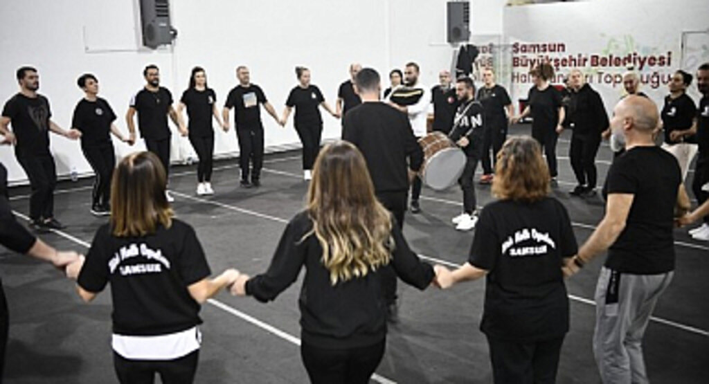 Halk Dansları Gelecek Kuşaklara Aktarılıyor!