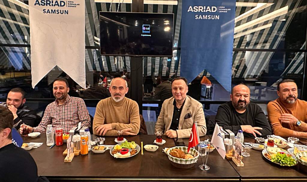 ASRİAD Ailesi İş Yemeğinde Buluştu!