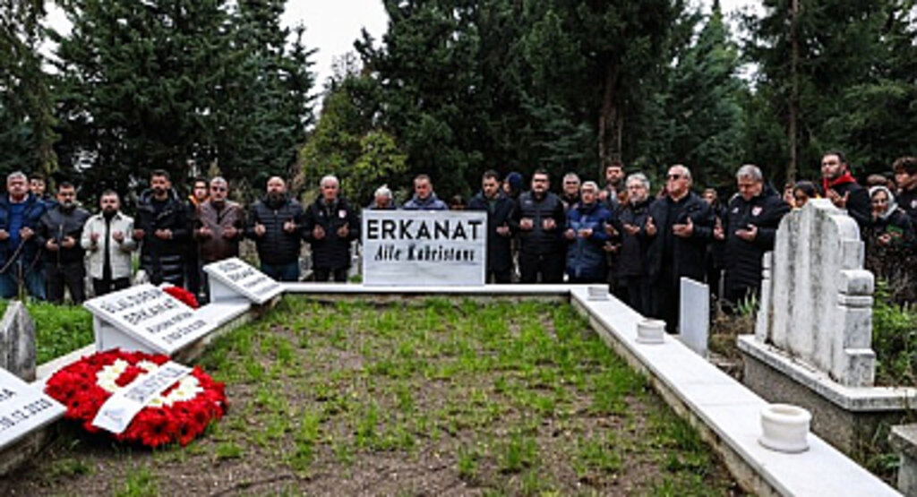 Erkanat Dualarla Anıldı!
