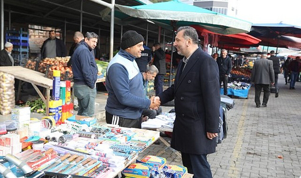 Pazar Esnafının Sarıcaoğlu Sevgisi!