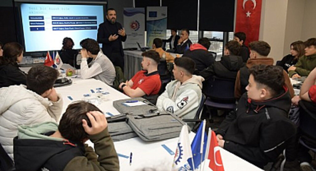 Samsun’da Öğrencilere, ‘Dijital Beceriler’ Eğitimi!