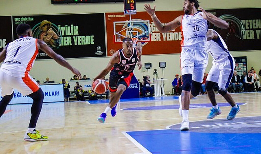 Samsunspor Basketbol İkinci Galibiyetini Deplasmanda Aldı!