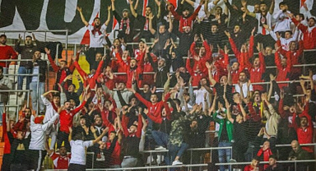 Samsunspor Taraftarına Adana’da Bıçak ve Satır İle Saldırıldı!