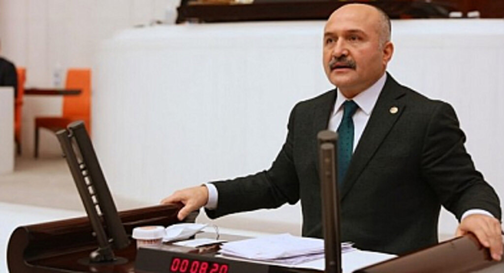 Usta, Ulaştırma Bakanı Uyaroğlu'na Samsun'un Yollarını Sordu!