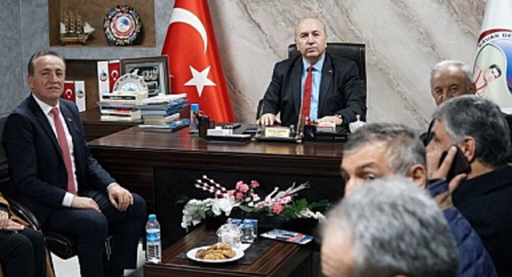 Cevat Öncü Samsun’u Adım Adım Dolaşıyor, Vatandaşlarla Kucaklaşıyor!