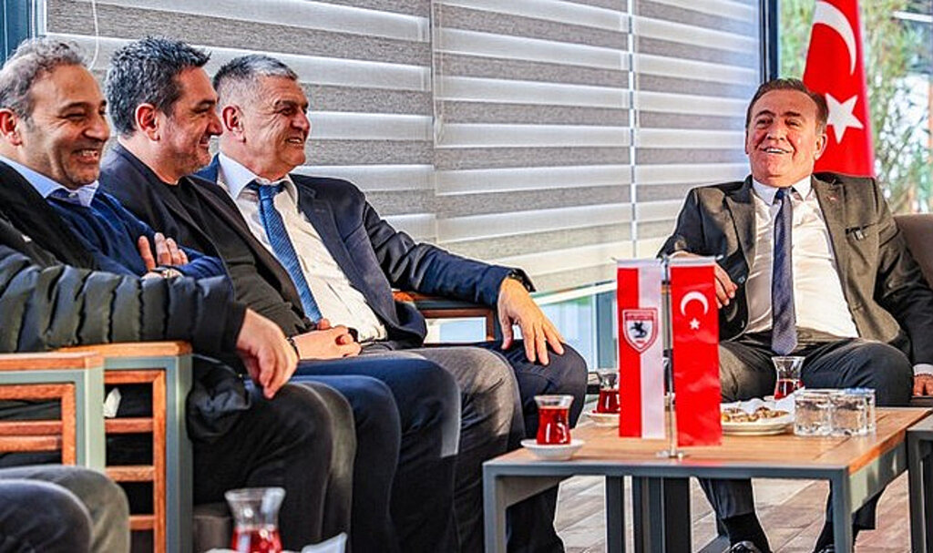 CHP SBB Adayı Cevat Öncü Samsunspor'u Ziyaret Etti!