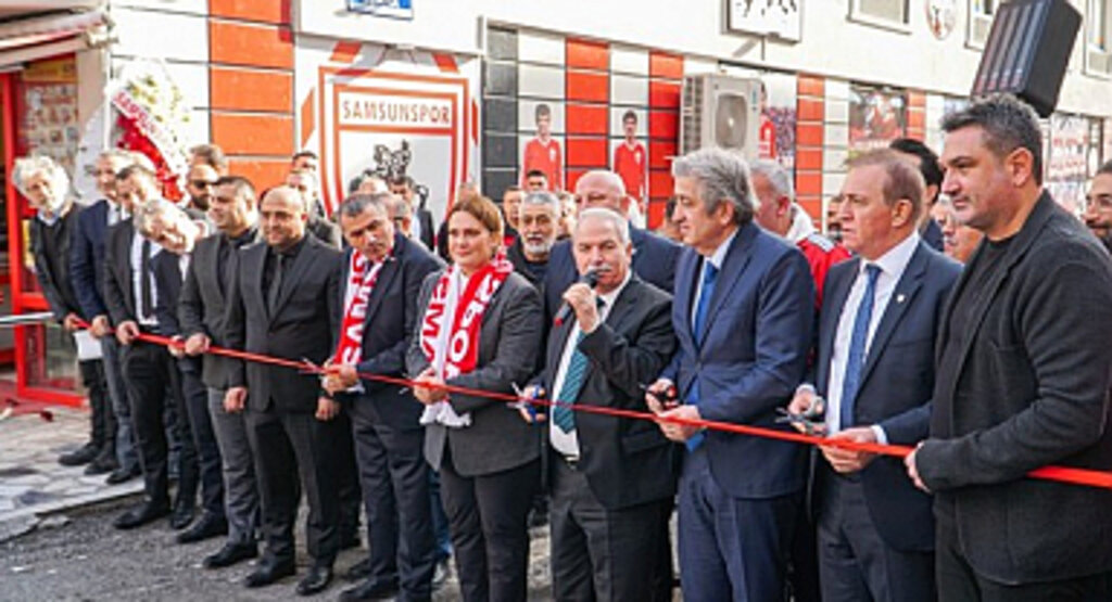 Emin Kar Sokağının Tabelası Törenle Asıldı!