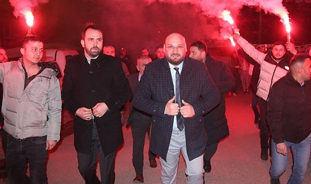 Akalan, Serhat Türkel’i Bağrına Bastı!