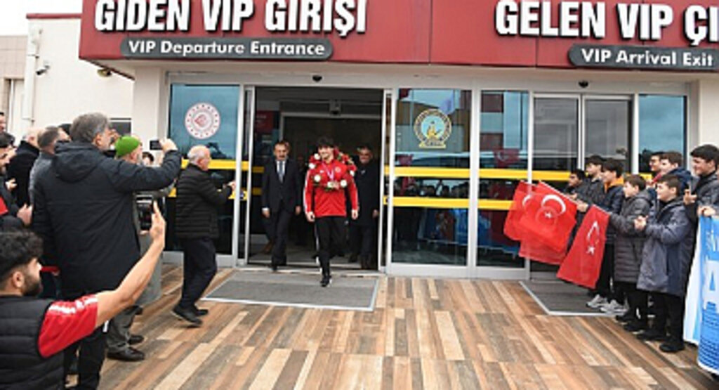 Avrupa Şampiyonu Alperen Berber’e Samsun’da Coşkulu Karşılama!