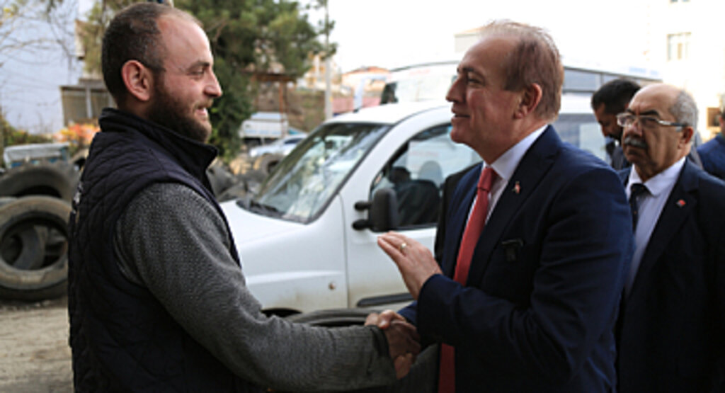 Cevat Öncü, Büyükşehir İşsizlikle İlgili Sorumluluk Üstlenmemiş'!