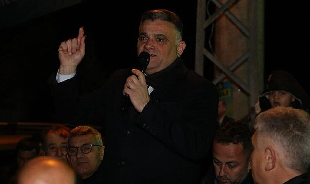 Ender Gür, 'Yaptığımız Eserler 5 yıldır Uğramadığınız Sokaklarda'!