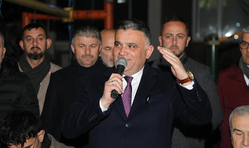 Kimse Kerameti Kendinden Sanmasın!