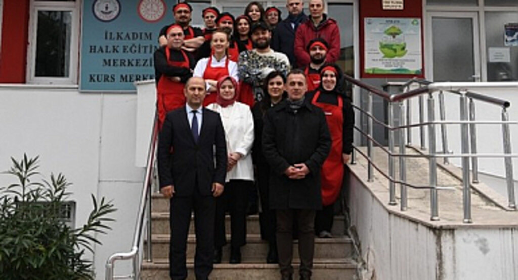 Meslek Öğrenip Çalışma Hayatına Katılıyor!