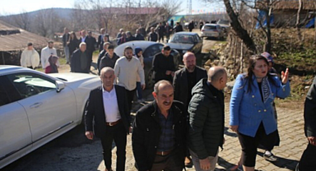 Özlem Maraş'tan Kasnakçımermer Köyü'ne Çıkarma!