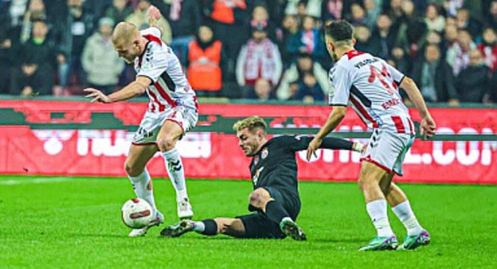 Samsunspor, Galatasaray'dan Puan Koparamadı!
