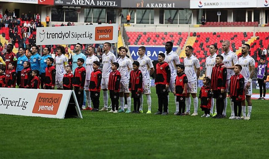 Samsunspor Gaziantep'ten 1 Puanı Söke Söke Aldı!