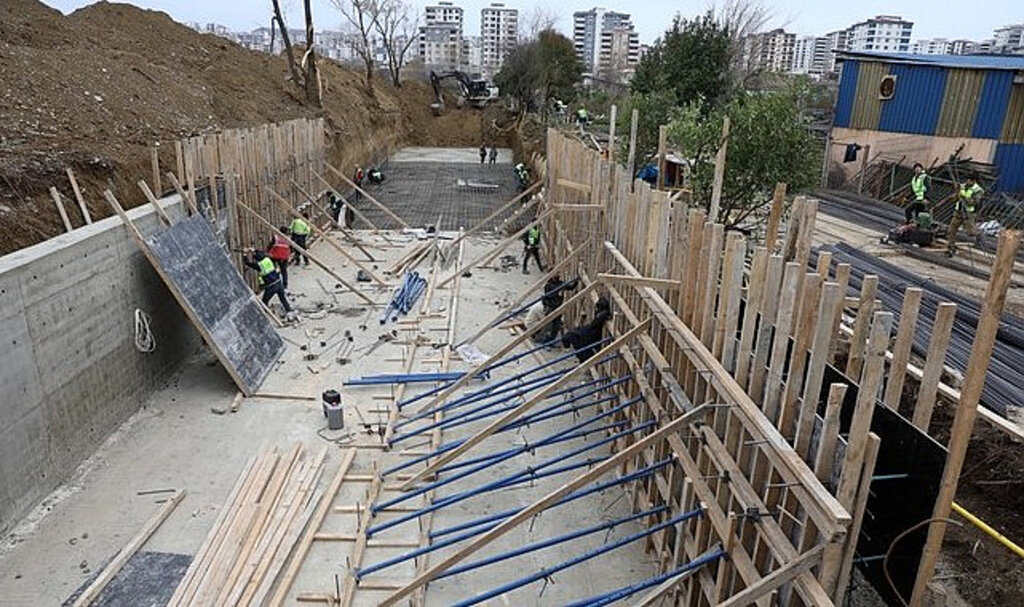 SASKİ’den Taşkınları Önleyecek Dere Islah Çalışması!