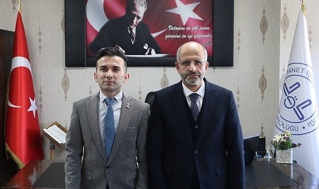 Tugay Başsan, ‘Atakum'daki Camilerin Temizliğini Belediye Yapacak’!