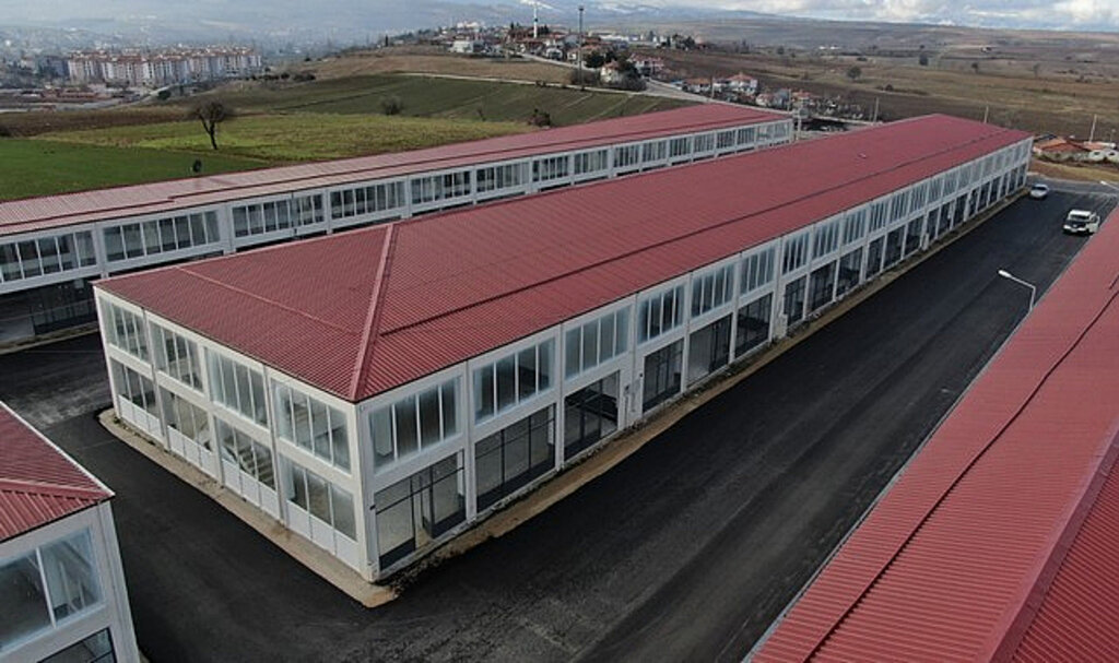 Vezirköprü Galericiler Sitesi Asfalt Yollarla Kaplandı!