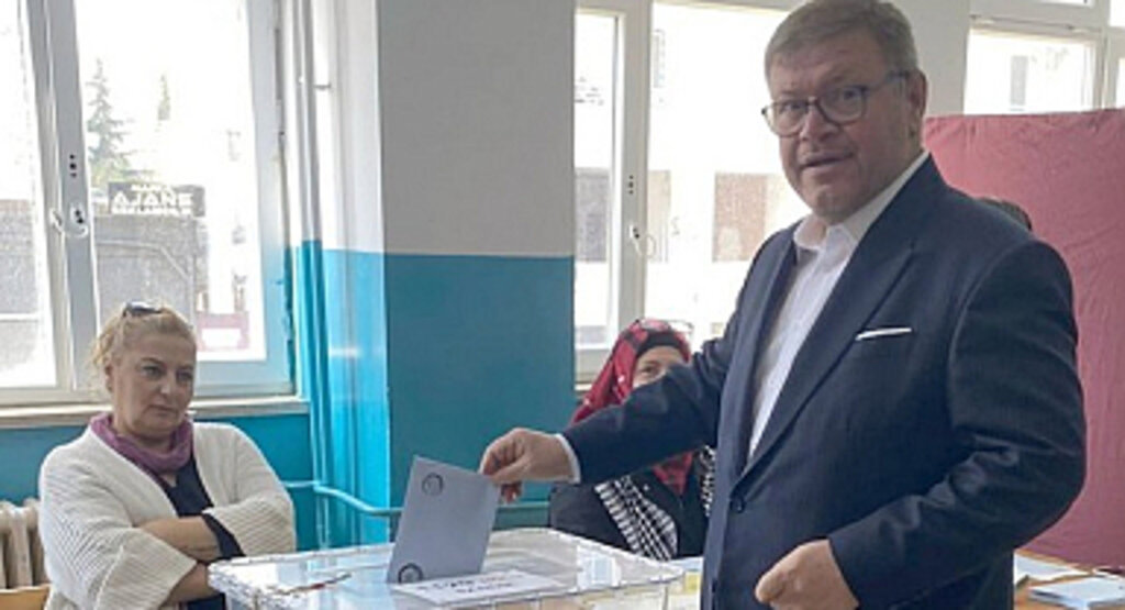 Adem Güney Oyunu Kullandı!