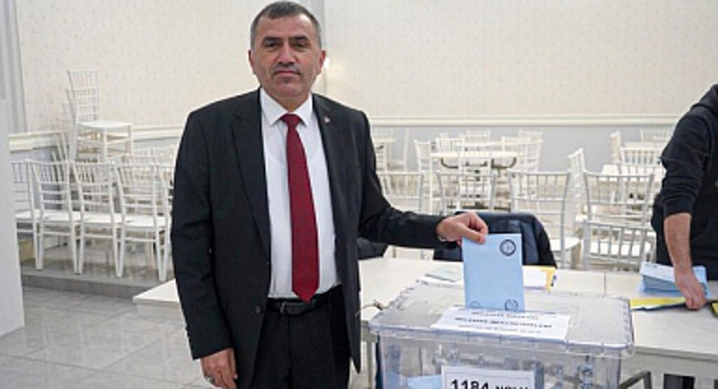 Başkan Burhan Mucur Oyunu Kullandı!