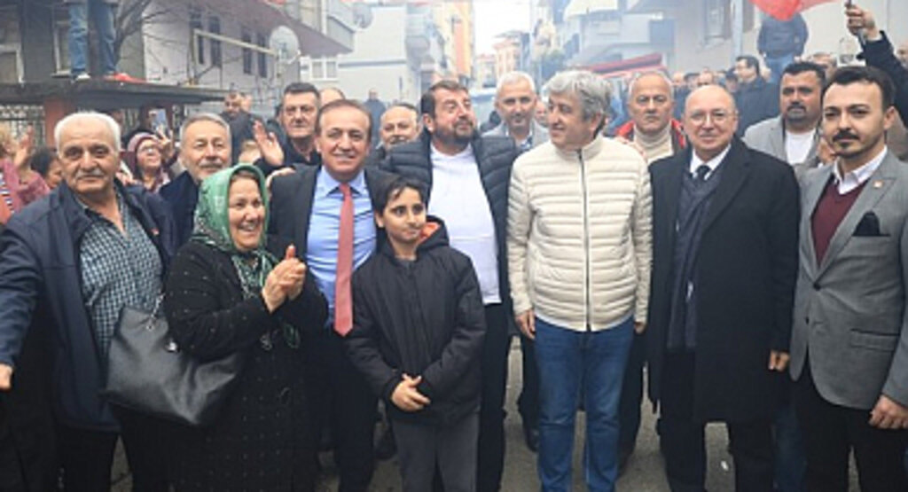 Cevat Öncü İmren Nilay Tüfekci’ye Yenidoğan Mahallesi’nden Seslendi! 'Boşuna Para Harcıyorsun'