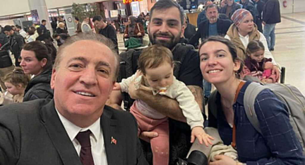 CHP Samsun Büyükşehir Belediye Başkan Adayı Cevat Öncü’ye Aile Desteği!