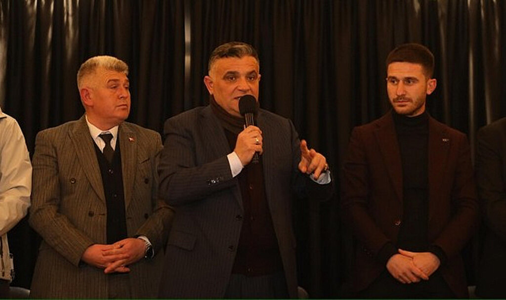 Ender Gür'den Hüseyin Dündar'a! 'Camiye Okula Destek Olmamak İçin Tesisleri Kapattı'!