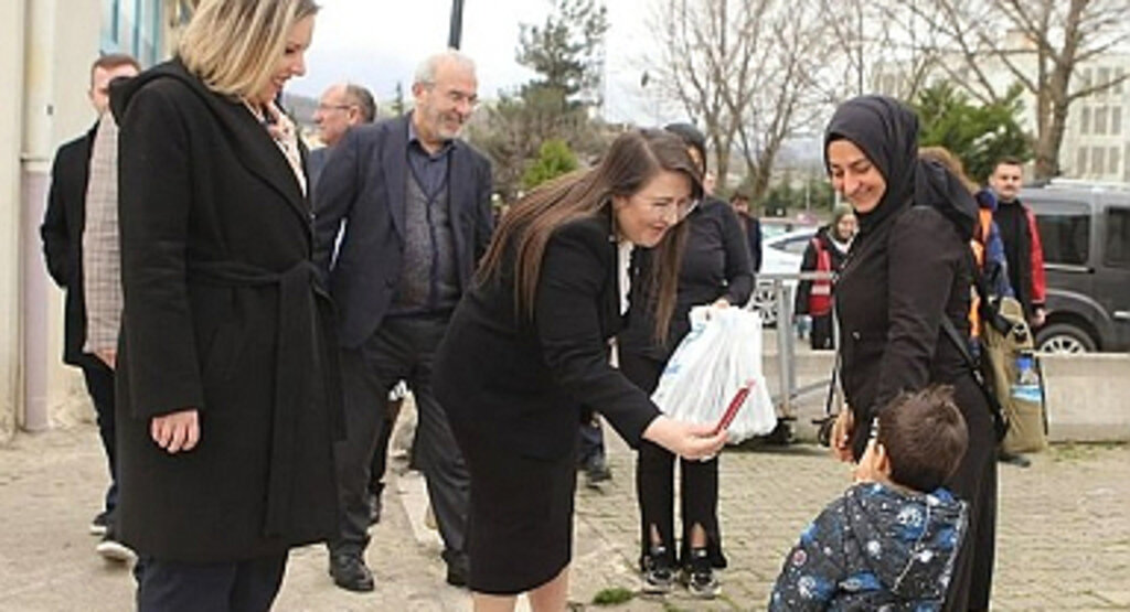 Özlem Maraş’tan Büyük Atakum Buluşması Ve İftar Daveti!