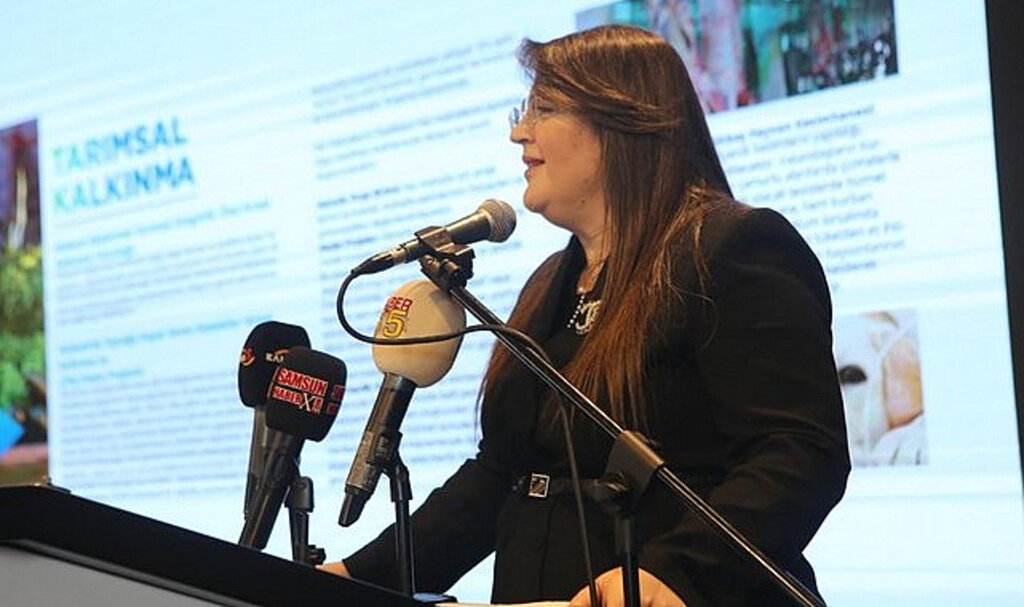 Özlem Maraş'tan Gençlere Müjde! ‘Atakum Kart’