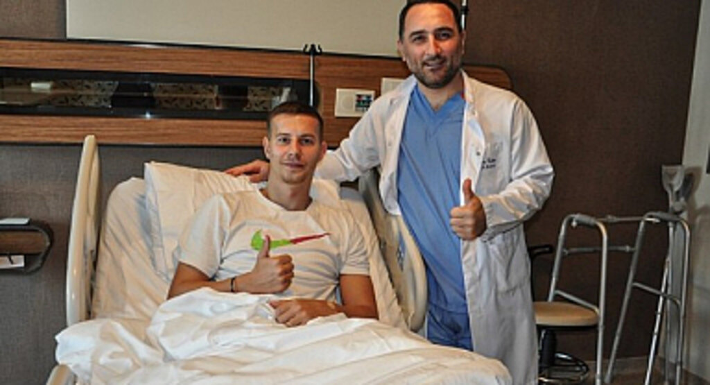 Samsunspor’un Başarılı Savunmacısı Satka Operasyon Geçirdi!