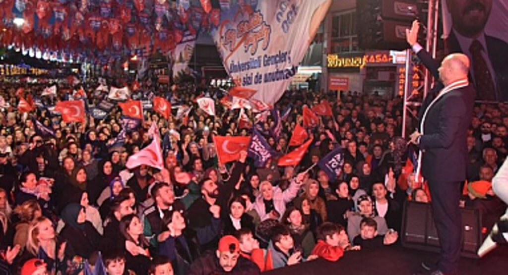 Tekkeköy’de Miting Gibi Açılış!