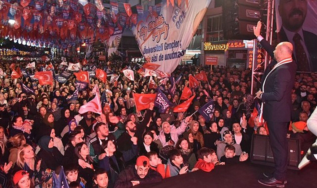 Tekkeköy’de Miting Gibi Açılış!