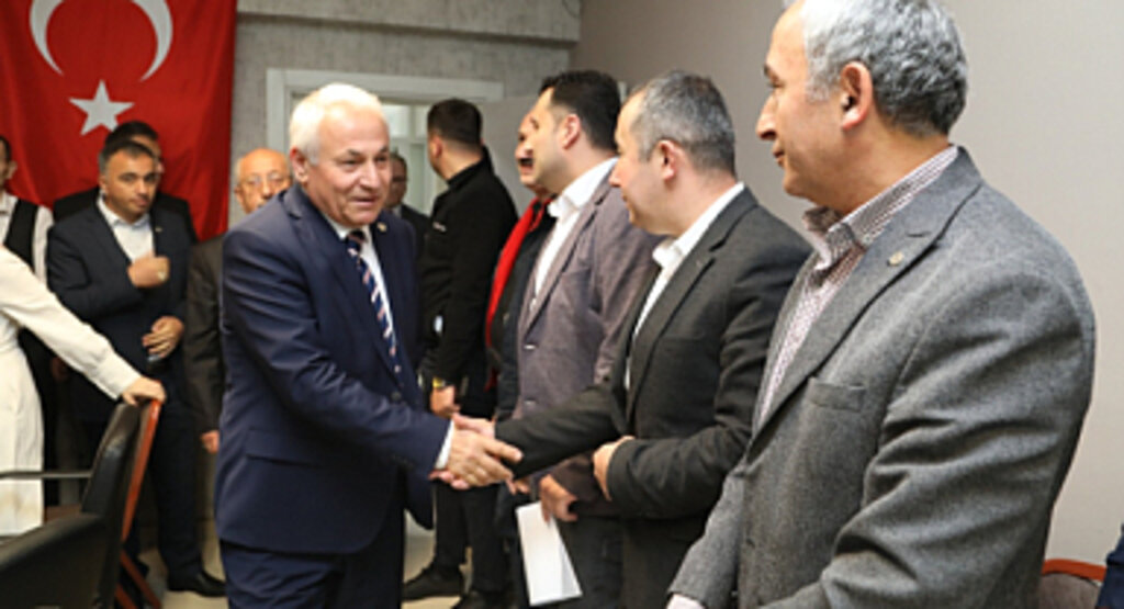 Başkan Ün, 'Kimsenin Ekmeği İle Oynamaya Gelmedik'!