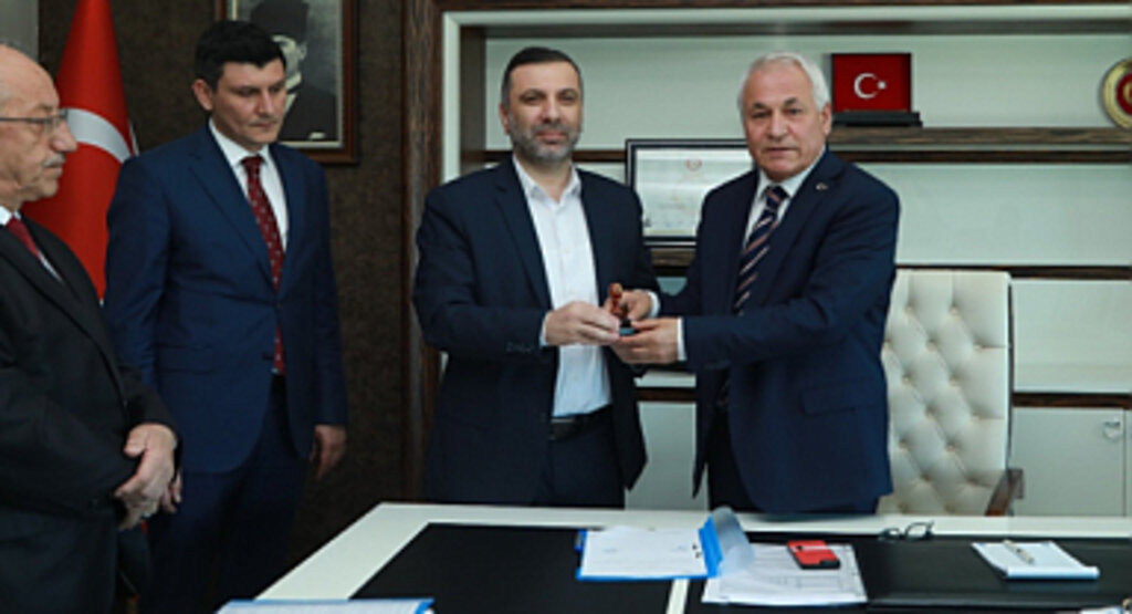 Başkan Ün Mührü Teslim Aldı!