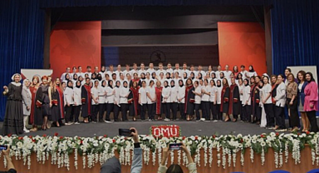 Hemşire Adayları, Beyaz Üniformalarına Kavuştu!