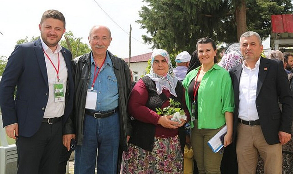 Atakum'da 30 Bin Adet Sebze Fidesi Dağıtıldı!