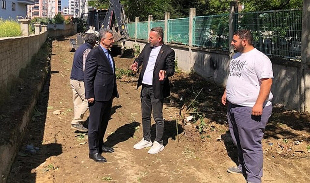 Başkan İhsan Kurnaz, ‘Hemşehrilerimizin Sorunlarını Çözüme Kavuşturuyoruz’!