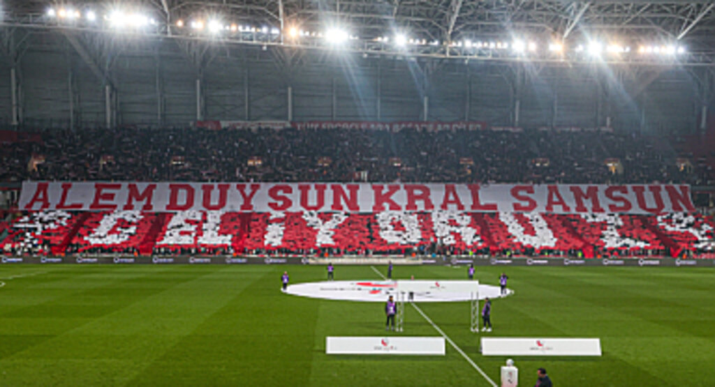 İç Saha Maçları Bitti! Samsunspor Taraftarını Unutmadı...