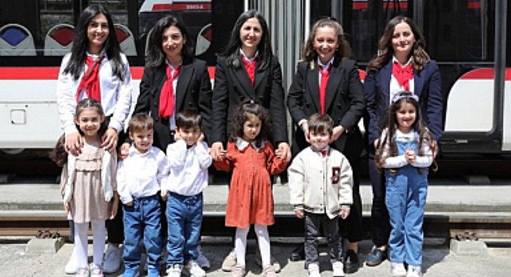 Samsun'da Tramvaylar 'Annelere' Emanet!