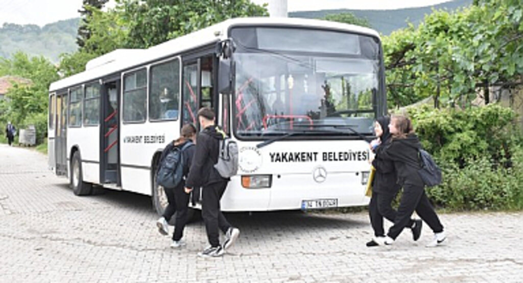 Yakakent Belediyesinden Öğrencilere Servis İmkânı!