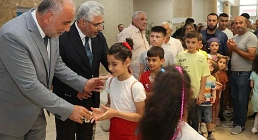 Canik’te Bayram Sevinci Paylaşıldı!