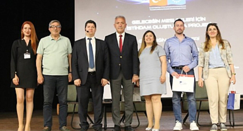 'Geleceğin Meslekleri Zirvesi' Atakum'da Gerçekleştirildi!