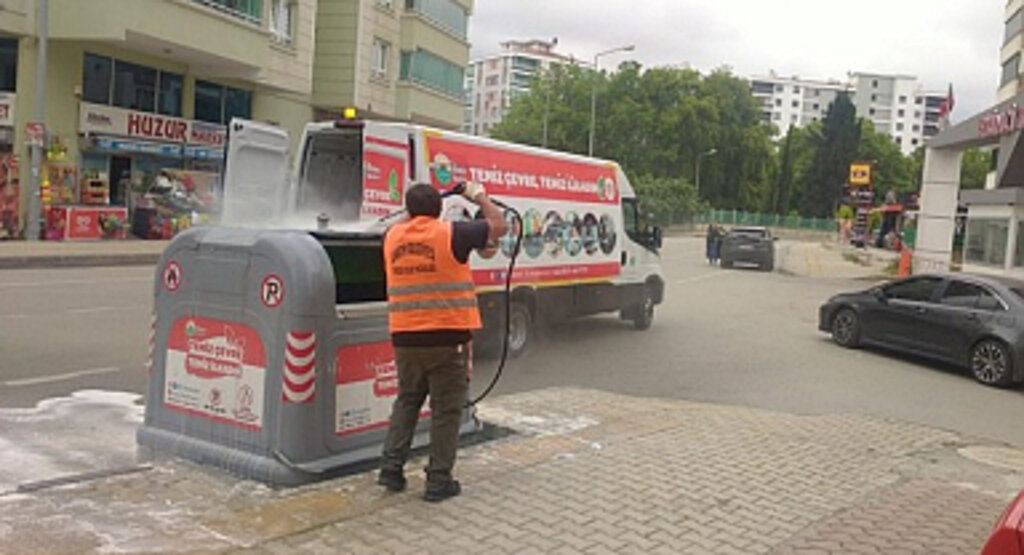 İlkadım’ın Mahallelerinde Detaylı Temizlik Seferberliği!