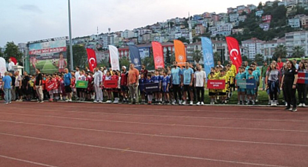 Samsun'da Mini Minikler Futbol Heyecanı Başlıyor!