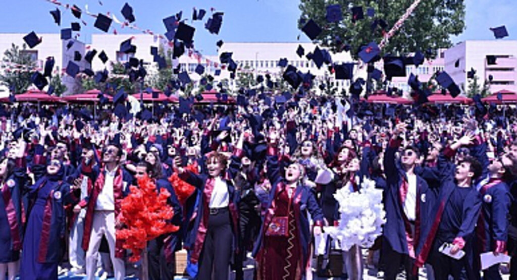 Geleceğin Öğretmenleri Mezun Oldu!